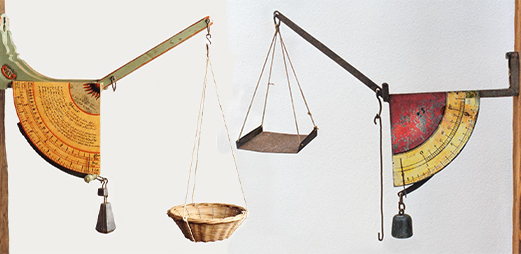 1767 Hahn’sche Holzwaage (links) / 1769 Hahn’sche Eisenwaage von Jakob Sauter (rechts) 1767 Hahn’sche Holzwaage (links) / 1769 Hahn’sche Eisenwaage von Jakob Sauter (rechts)